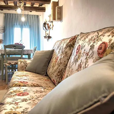A Casa Di Titta Terricciola